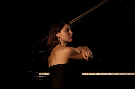 Antoniya Yordanova, piano